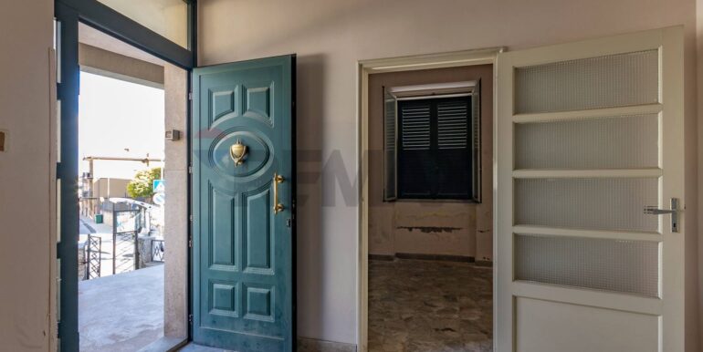 20251215220618-1010718-11