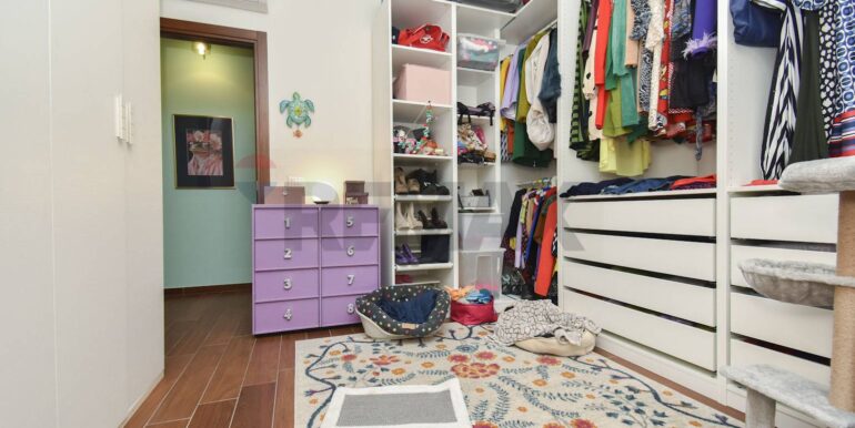 20251215222958-1010720-15