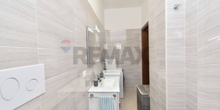 20251215223005-1010720-18