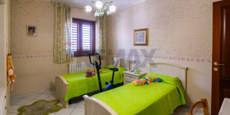 20251216111651-1010008-22