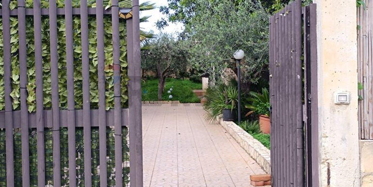 20251217181150-1011215-4