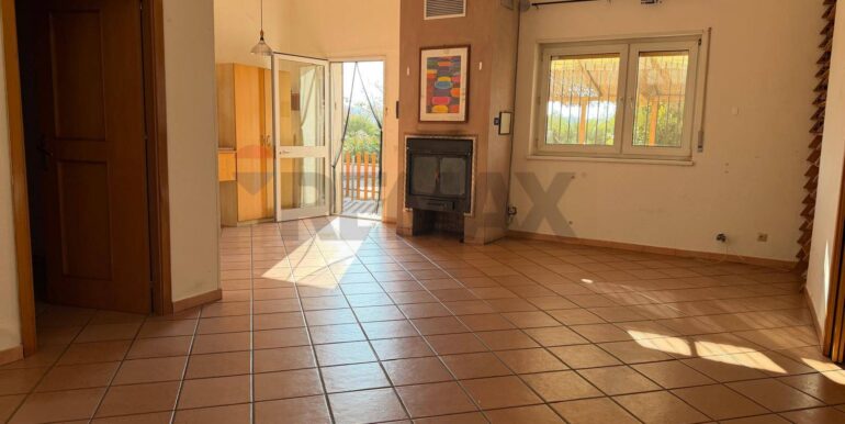 20251218154522-1011311-8