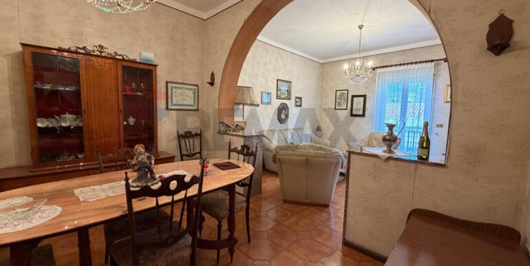 20251219120322-1011429-6