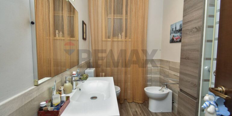 20251219121557-1011442-15