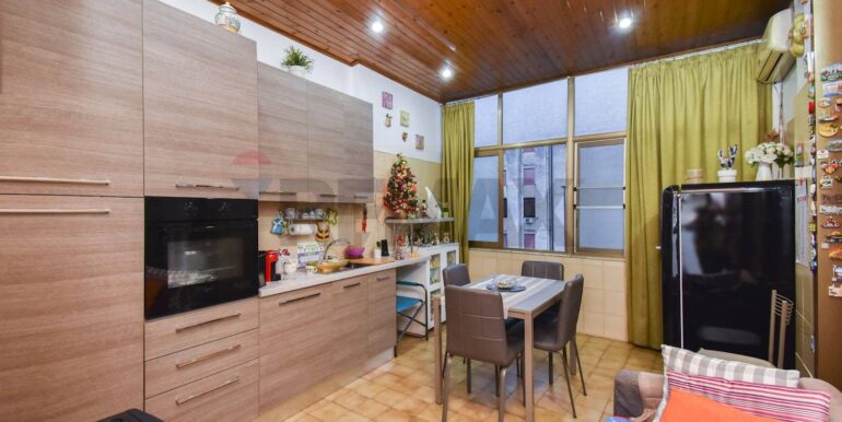 20251219121619-1011442-22