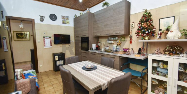 20251219121621-1011442-23