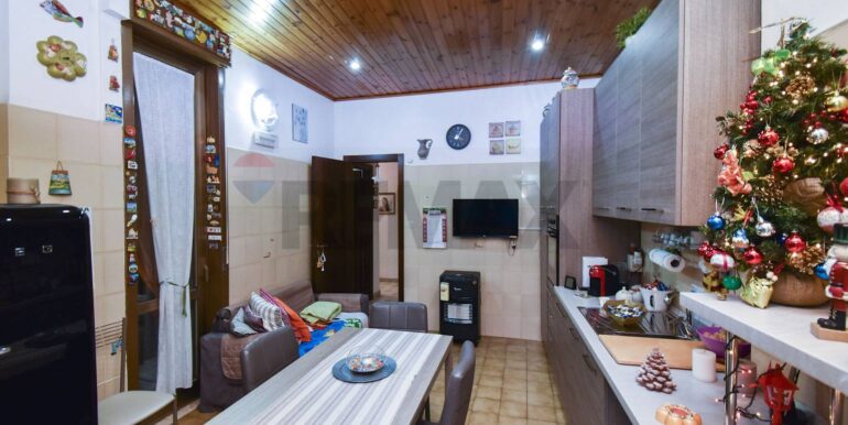 20251219121625-1011442-24