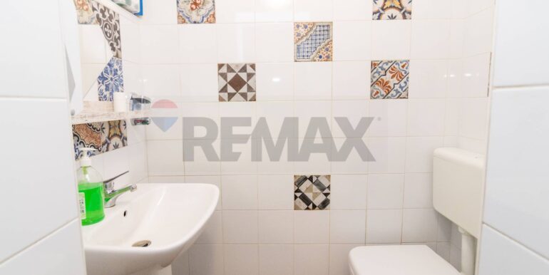 20251220113809-1011557-8