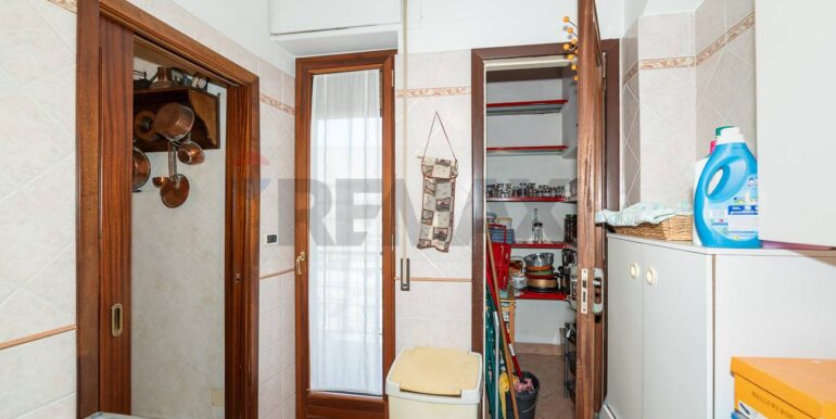 20251221115537-1011577-8