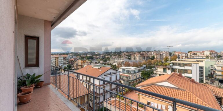 20251221115552-1011577-13