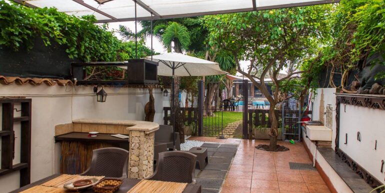 20251221123643-1005789-4