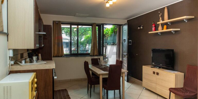 20251221123646-1005789-5