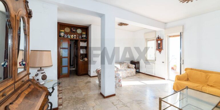 20251222101249-1005860-2