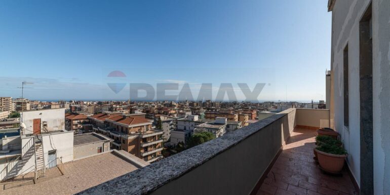 20251222101318-1005860-12