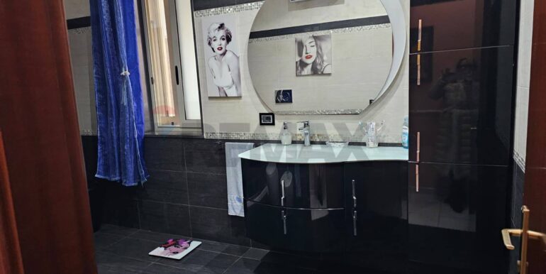 20251222113407-1011630-8