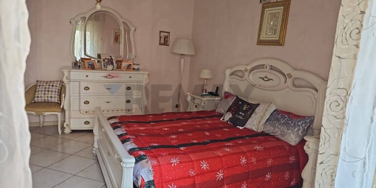 20251222114252-1011630-35