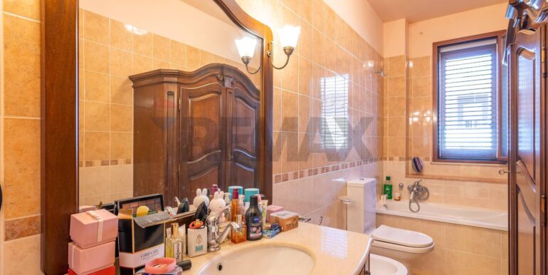 20251223160208-1012188-10