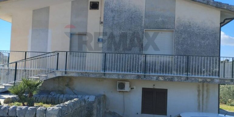 20251223230632-1012438-1