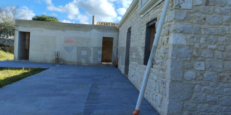 20251224161837-1012475-10