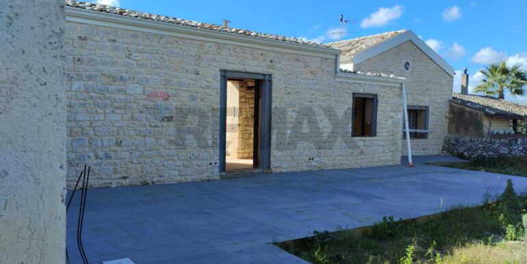 20251224161905-1012475-18