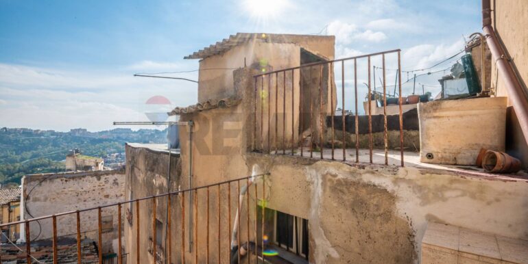 20251229104314-1006549-8