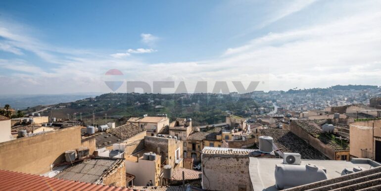 20251229104359-1006549-22