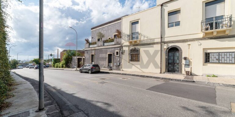 20251229184440-1012715-1