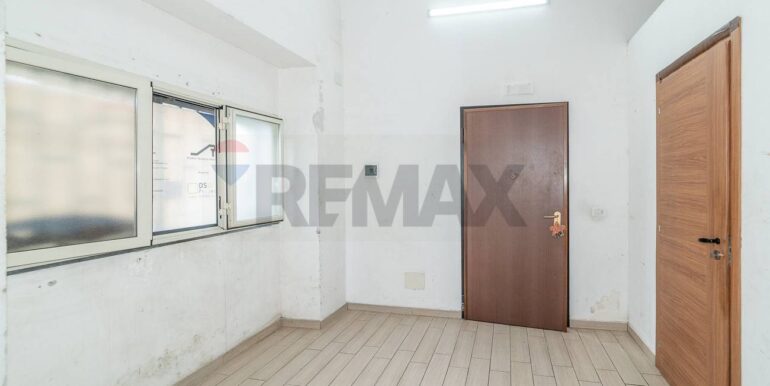 20251229184521-1012715-18