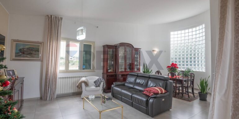 20251229193030-1012727-23