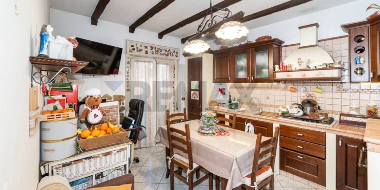 20251229214115-1012468-18