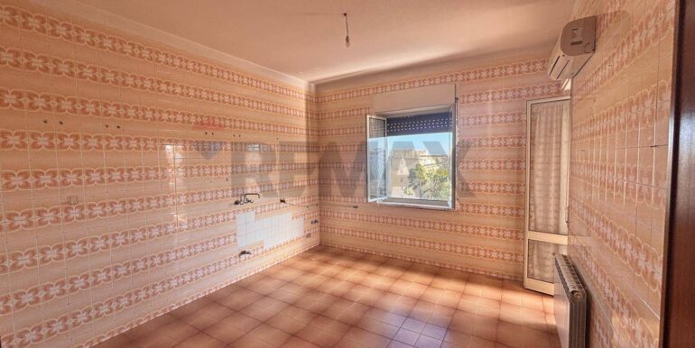 20251230145049-972530-37