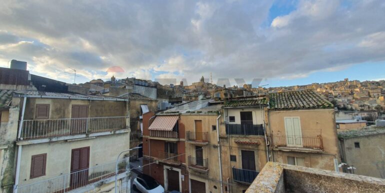 20251230170327-1011496-17