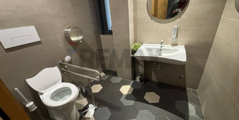 20251230173352-1013161-7