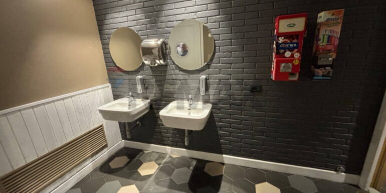 20251230173358-1013161-8