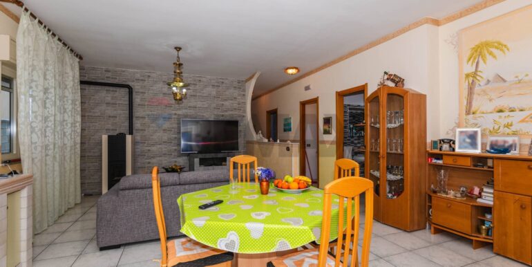 2026011992559-1018278-8