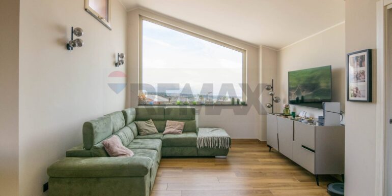 2026012795221-1018652-8