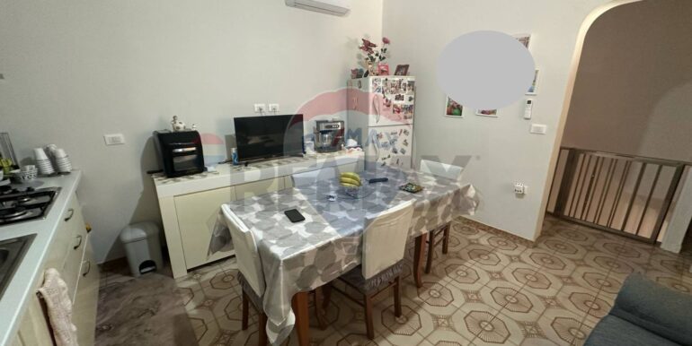 f0211420001742814998