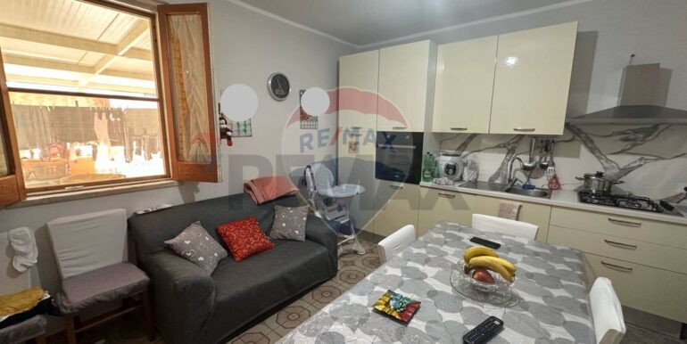 f0994778001742815042