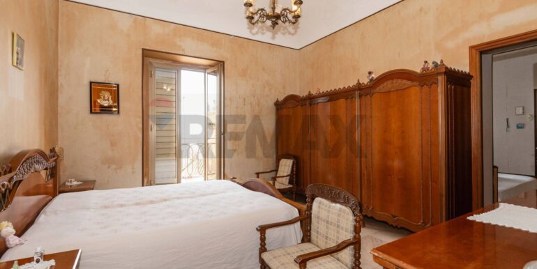 20250209213605-928440-12