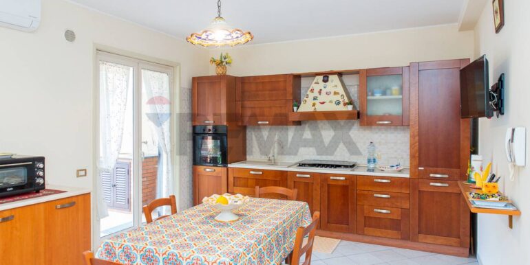 20251007111259-991160-16