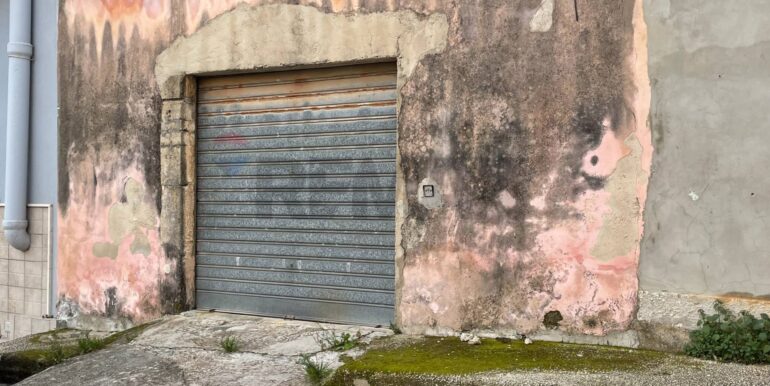 20251013182339-991854-3