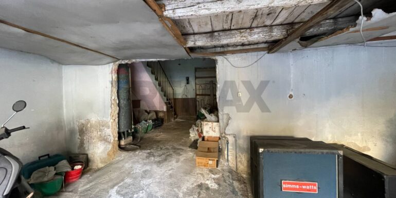 20251013182342-991854-4