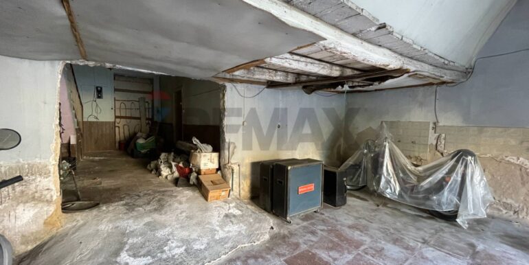 20251013182348-991854-6