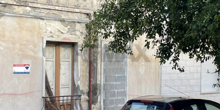 20251013182400-991854-10