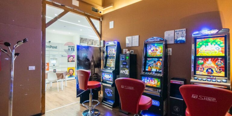 20251112194955-1000283-6