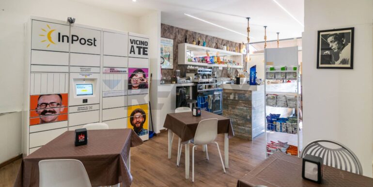 20251112195010-1000283-11