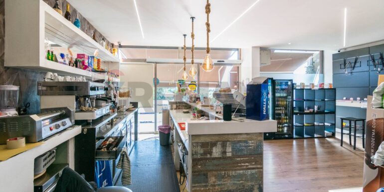 20251112195014-1000283-12