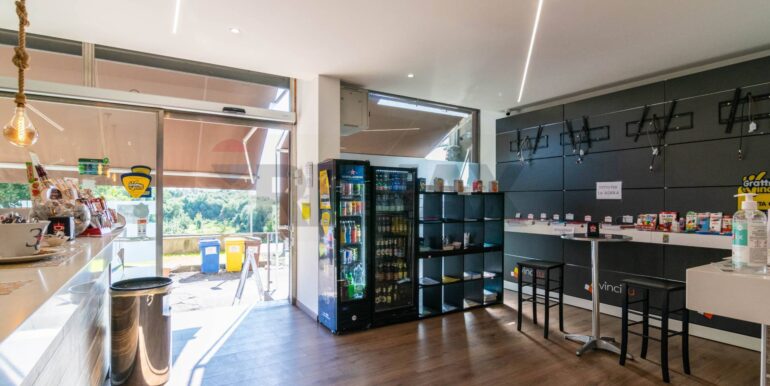 20251112195037-1000283-19