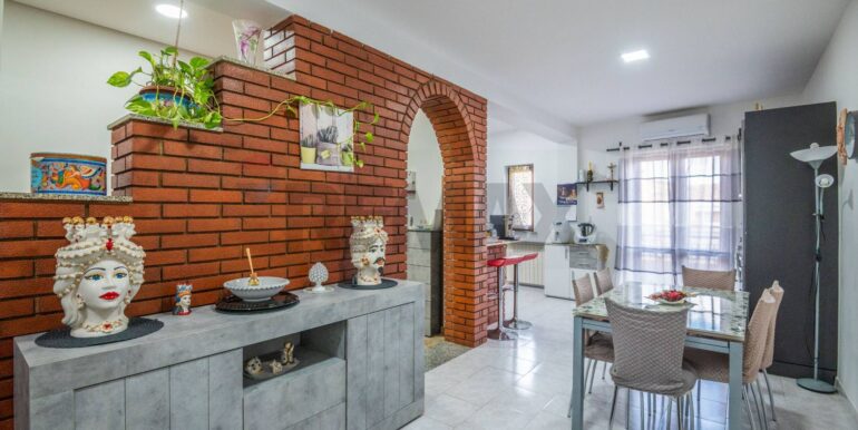 20251125190657-997359-24