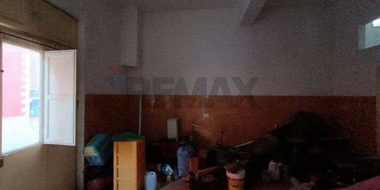 20251204184004-1006485-8